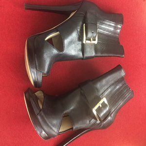 Michael Kors Ankle Boots (Black, like new) size 7